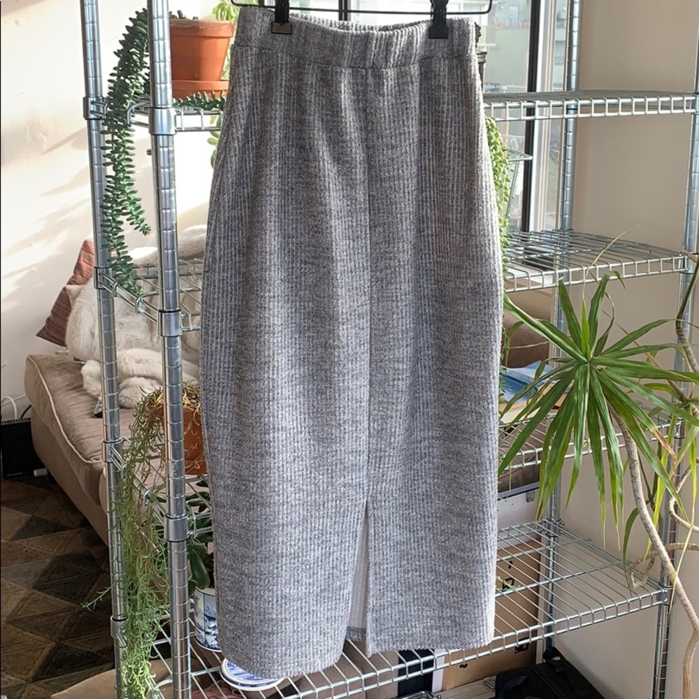 Grey Pencil Skirt - Picture 3 of 5